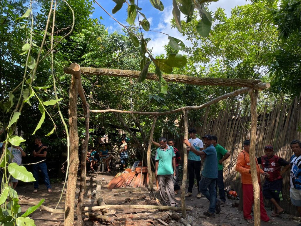 Construção Galinheiro Comunidade de Pimental