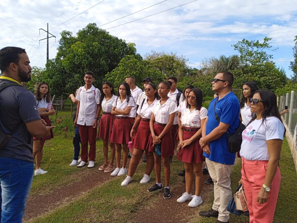 Visita do Centro de Ensino Maria Graciana Pinto Costa (4)